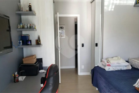 Apartamento à venda com 3 suítes em Vila Alexandria, São Paulo, SP