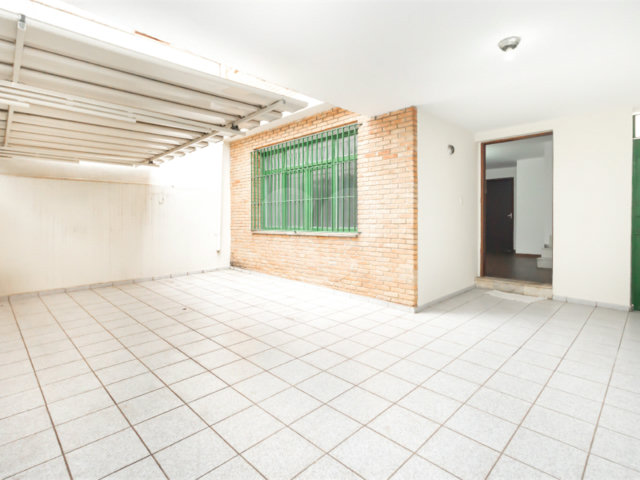 Casa à venda com 3 quartos, sendo 1 suíte,  em Vila Mascote, São Paulo, SP