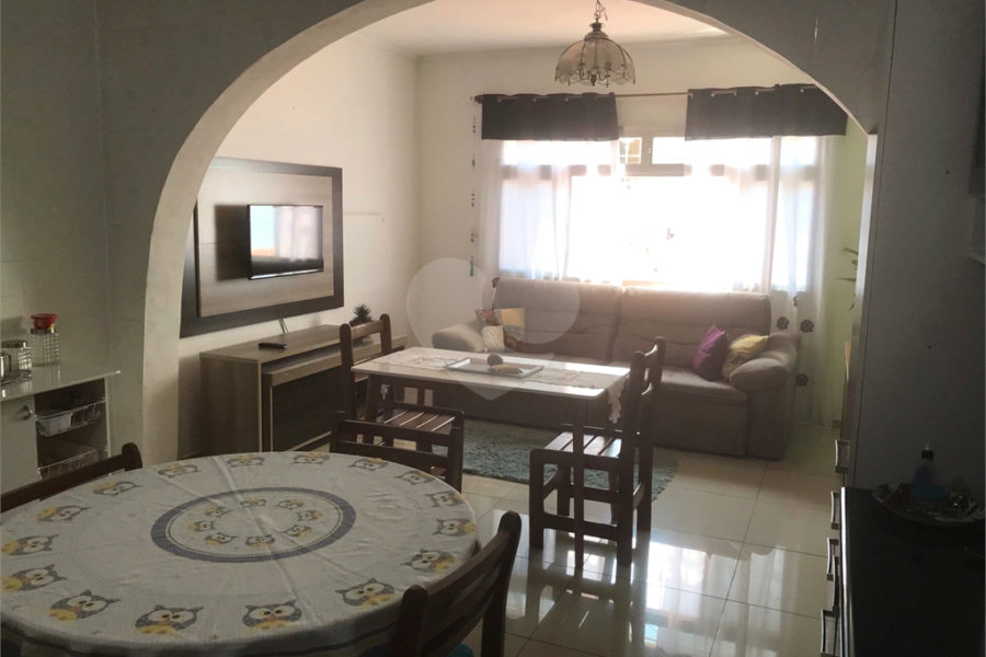 Sobrado à venda com 5 quartos, sendo 1 suíte, em Tremembé, São Paulo, SP