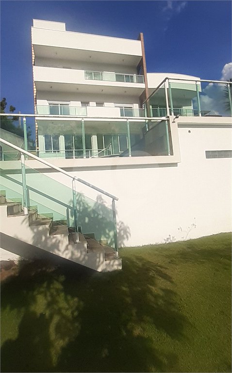 Casa em condomínio à venda ou para alugar com 5 quartos, sendo 3 suítes,  no Centro, Bom Jesus dos Perdões, SP