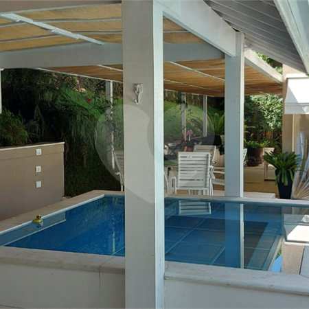 Casa à venda com 4 suítes em Alphaville, Santana de Parnaíba, SP