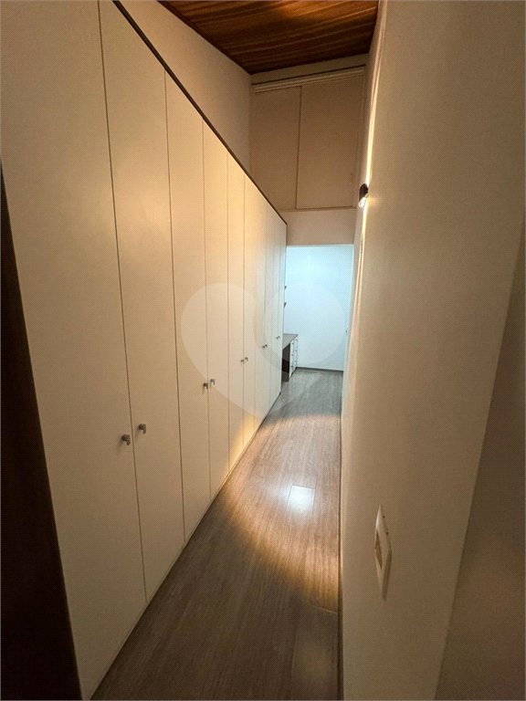 Casa à venda com 3 suítes no condomínio Brisa 1, Mogi das Cruzes - SP