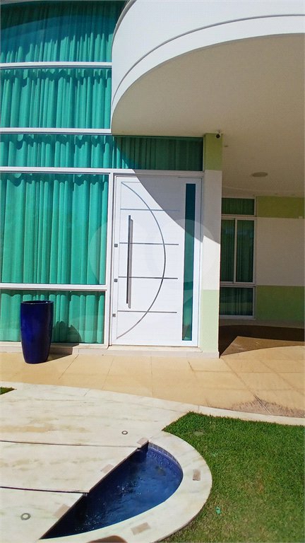 Casa à venda com 3 suítes no condomínio Figueira Garden, Atibaia - SP