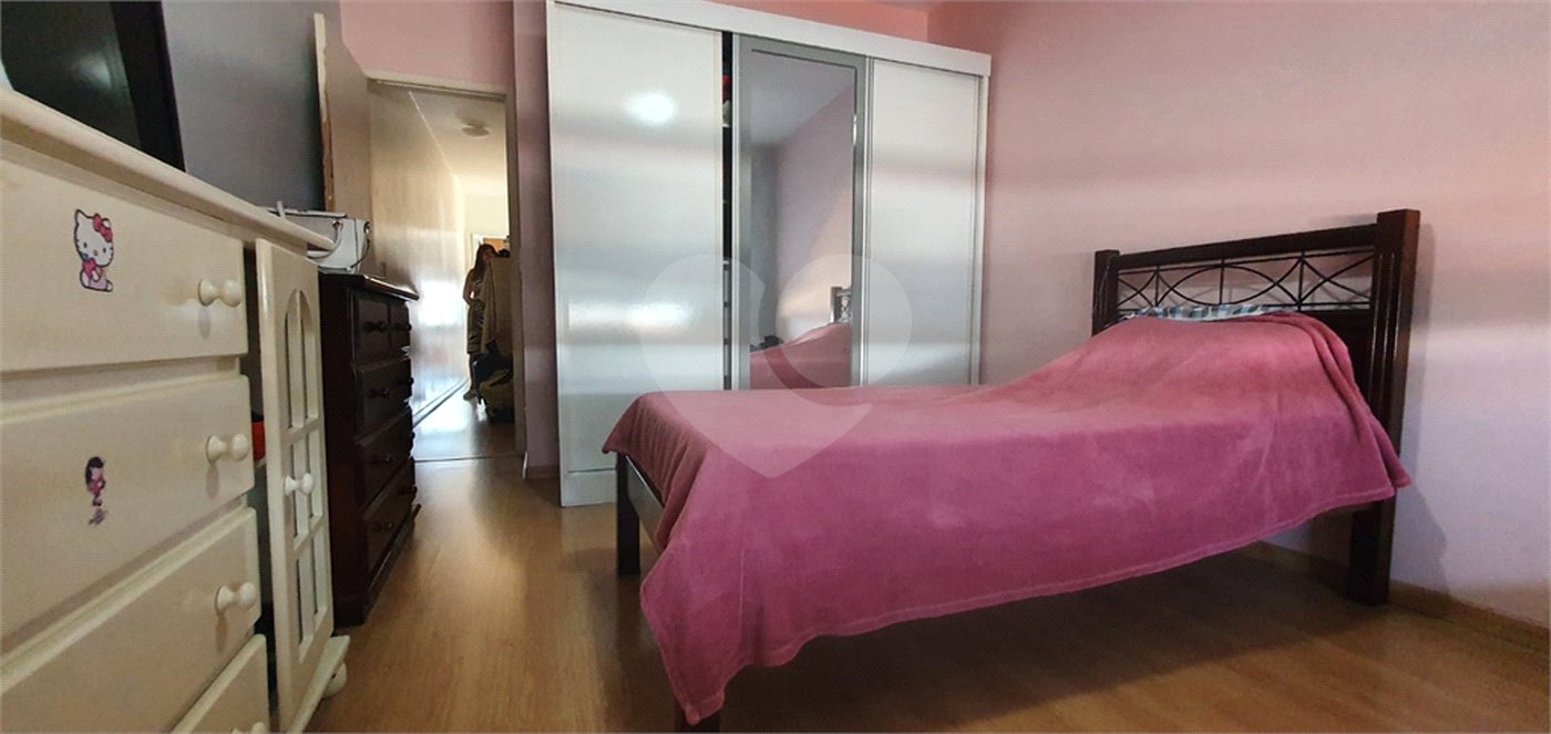 Sobrado à venda com 3 quartos, sendo 1 suíte,  em Horto, São Paulo, SP