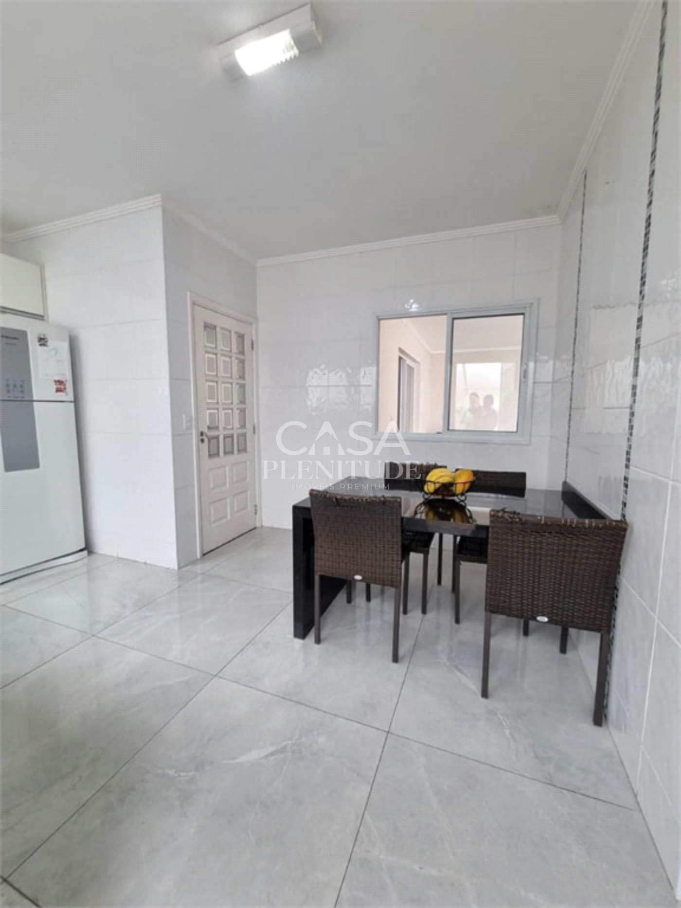 Sobrado à venda com 3 quartos, sendo 1 suíte, em Parque Residencial Villa dos Inglezes, Sorocaba, SP