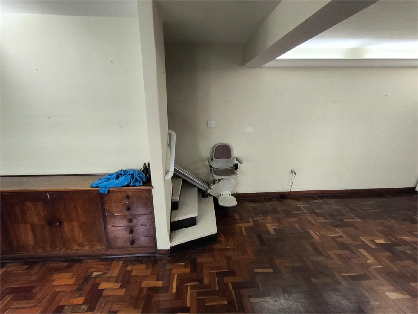 Sobrado à venda com 5 quartos, sendo 1 suíte, em Jardim Trussardi, São Paulo, SP