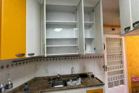 Sobrado à venda com 5 quartos, sendo 2 suítes, em Vila Universitária, São Paulo, SP