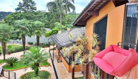 Casa à venda com 8 quartos, sendo 4 suítes,  em Roseira, Mairiporã, SP