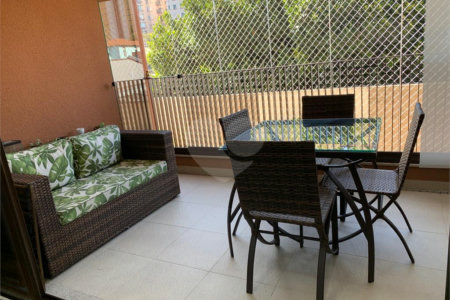 Apartamento à venda com 3 suítes em Vila Monumento, São Paulo, SP