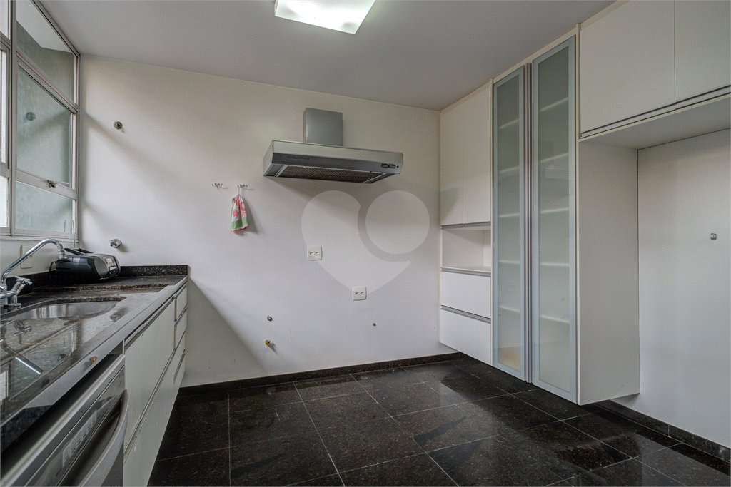 Sobrado à venda com 3 quartos, sendo 1 suíte,  em Granja Julieta, São Paulo, SP