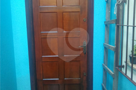 Sobrado à venda com 3 quartos, sendo 1 suíte,  em Vila do Castelo, São Paulo, SP