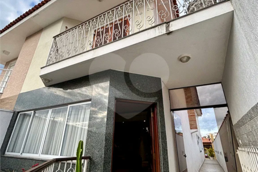 Casa à venda com 4 quartos, sendo 3 suítes, no condomínio Tremembé, São Paulo - SP
