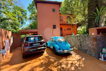 Casa à venda com 4 quartos, sendo 1 suíte, em Lagoa, Rio de Janeiro, RJ