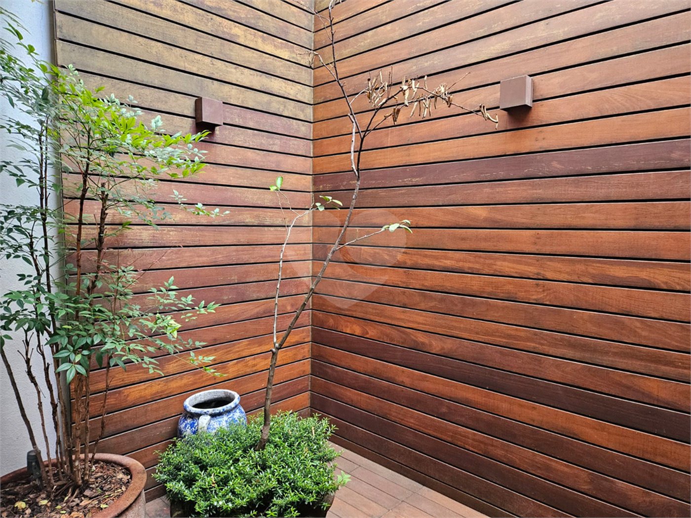Casa à venda com 4 quartos, sendo 2 suítes,  no condomínio Villa Luxis, São Paulo - SP
