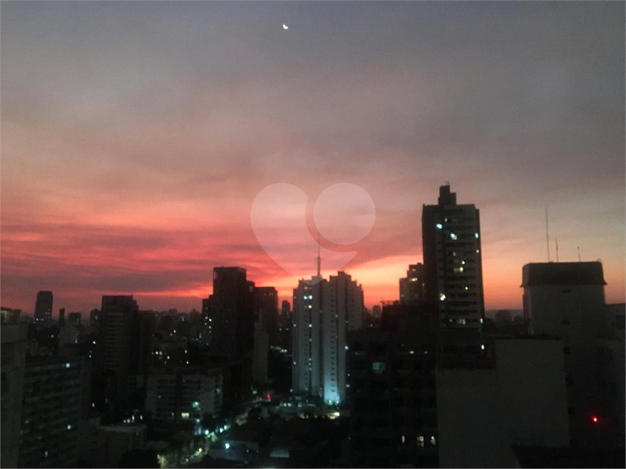 Cobertura à venda com 3 quartos, sendo 1 suíte,  em Pinheiros, São Paulo, SP