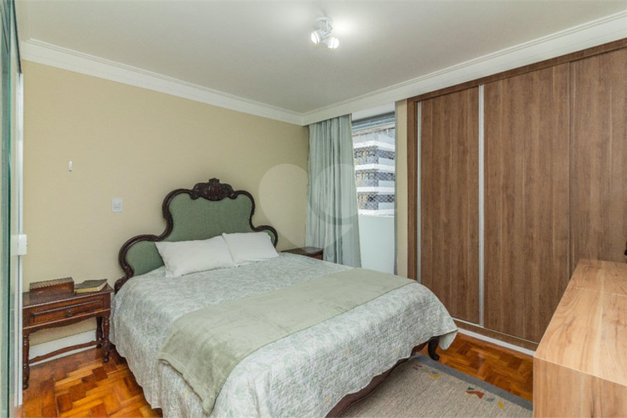 Apartamento à venda com 3 quartos, sendo 1 suíte,  em Paraíso, São Paulo, SP