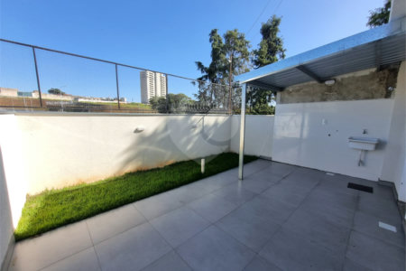 Casa à venda com 3 quartos, sendo 1 suíte, no condomínio Residencial Américo Figueiredo, Sorocaba - SP