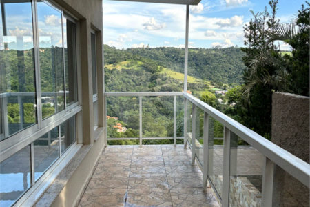 Casa à venda ou para alugar com 5 suítes no condomínio Quebec Villie, São Roque - SP