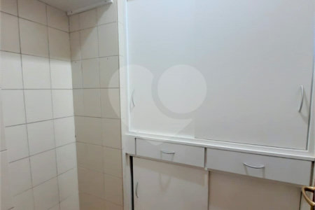 Sobrado à venda com 4 quartos, sendo 2 suítes, em Granja Julieta, São Paulo, SP