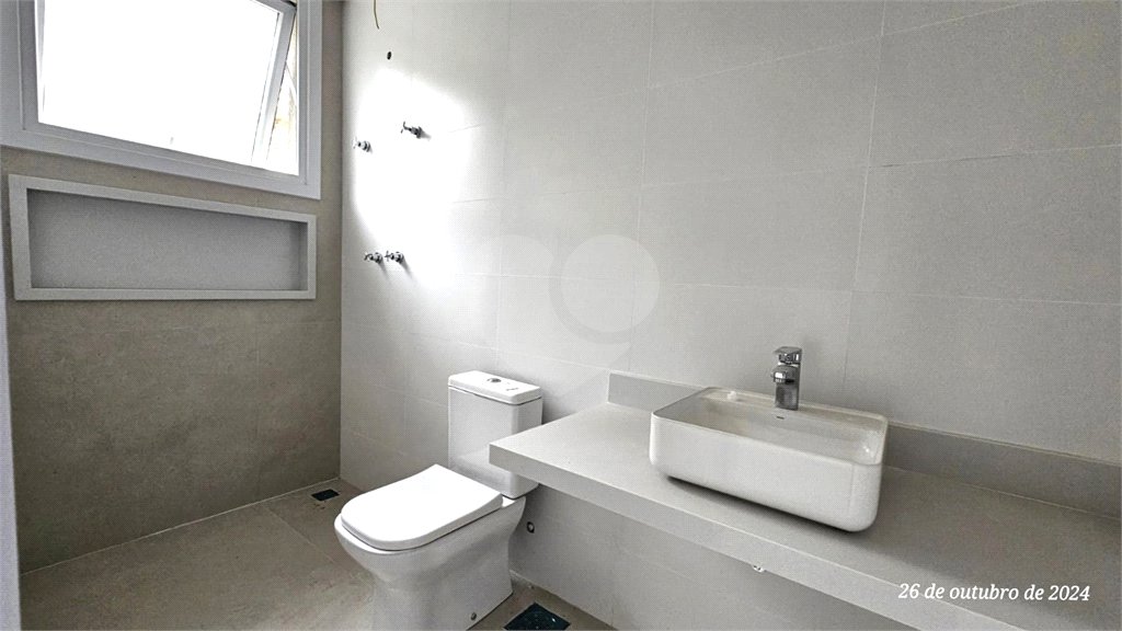 Casa à venda com 4 suítes no condomínio Vila Arese, São Paulo - SP