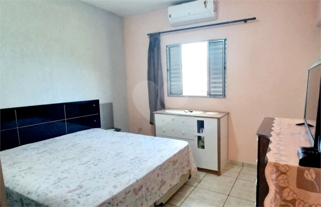 Casa à venda com 2 quartos, sendo 1 suíte, no condomínio Residencial Mirage, Mogi das Cruzes - SP
