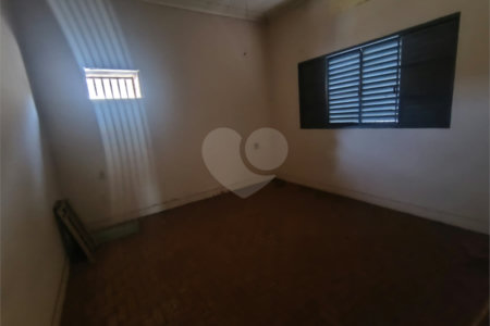 Casa à venda com 4 quartos, sendo 1 suíte, no Centro, Araraquara, SP