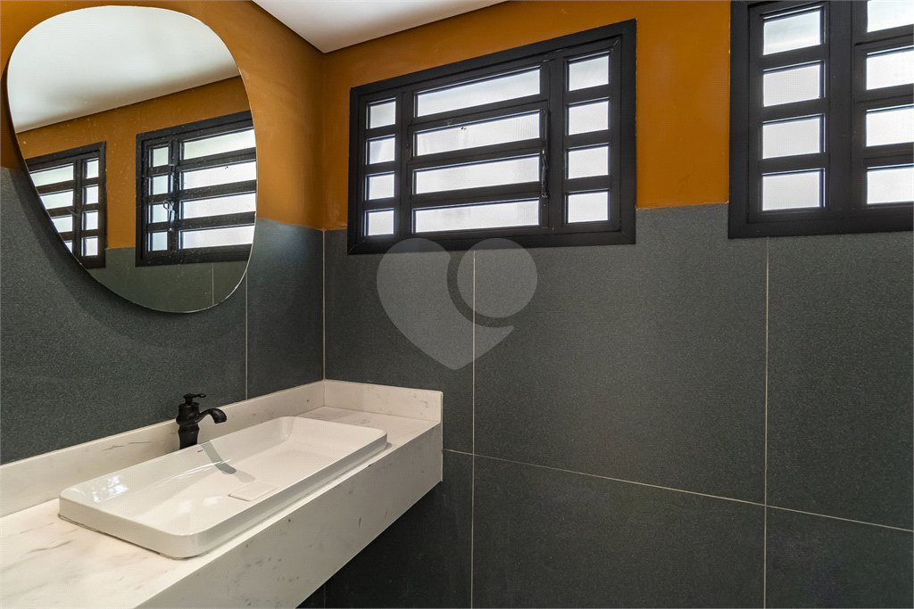 Sobrado à venda com 5 quartos, sendo 3 suítes, em Fazenda Morumbi, São Paulo, SP