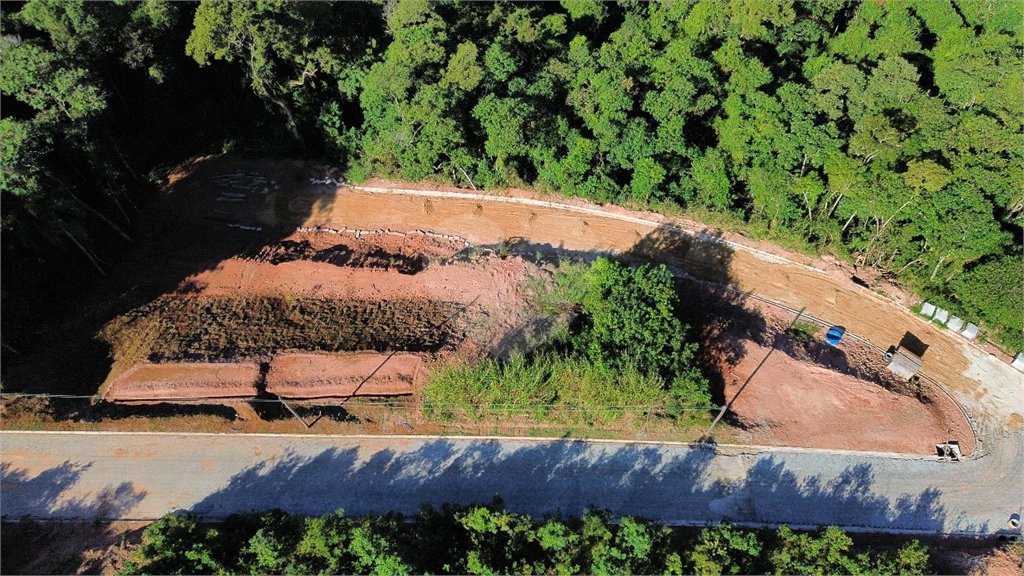 Terreno à venda no condomínio Bosque da Represa, Nazaré Paulista - SP