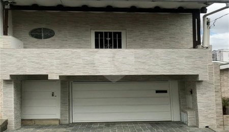 Sobrado à venda com 4 quartos, sendo 1 suíte,  em Vila Gustavo, São Paulo, SP