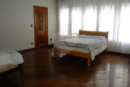 Sobrado à venda com 3 quartos, sendo 1 suíte, em Vila Paulicéia, São Paulo, SP