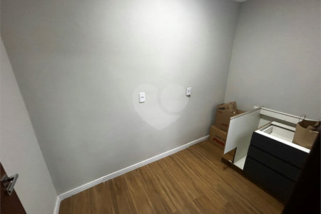 Casa à venda com 2 quartos, sendo 1 suíte,  no condomínio Lago dos Ipês, Itapetininga - SP