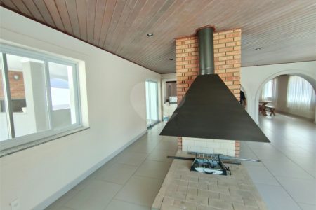 Casa à venda ou para alugar com 3 suítes no condomínio Estância Marambaia, Vinhedo - SP