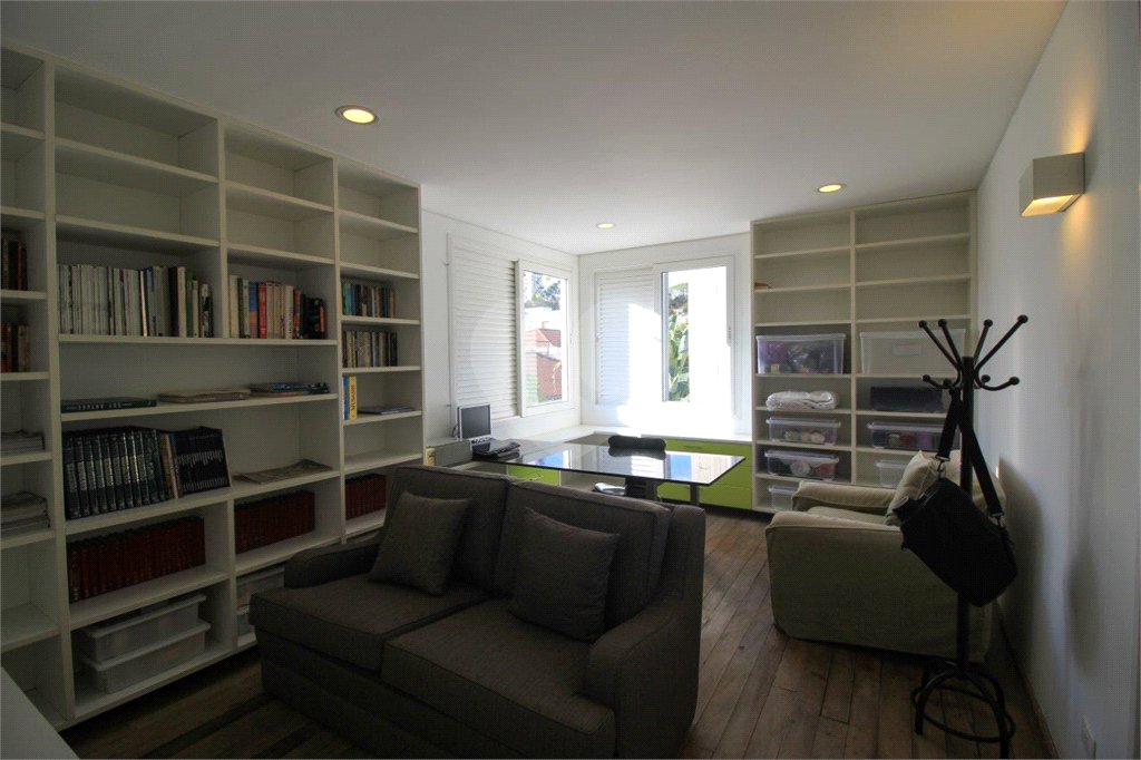 Casa à venda ou para alugar com 5 quartos, sendo 3 suítes, em Vila Madalena, São Paulo, SP