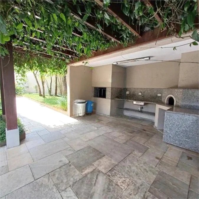 Apartamento à venda com 3 suítes em Vila Suzana, São Paulo, SP