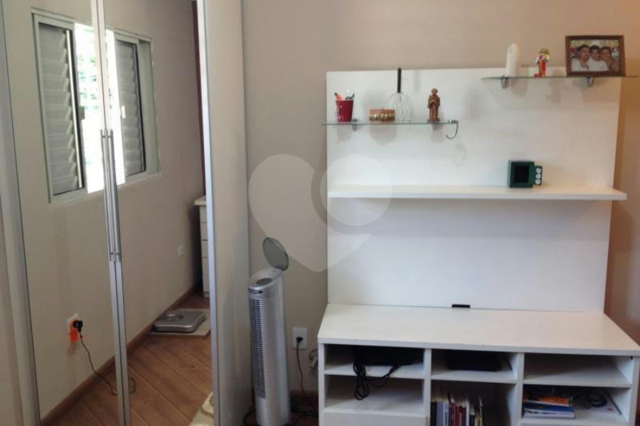 Sobrado à venda com 3 quartos, sendo 1 suíte, em Vila Nova Cachoeirinha, São Paulo, SP