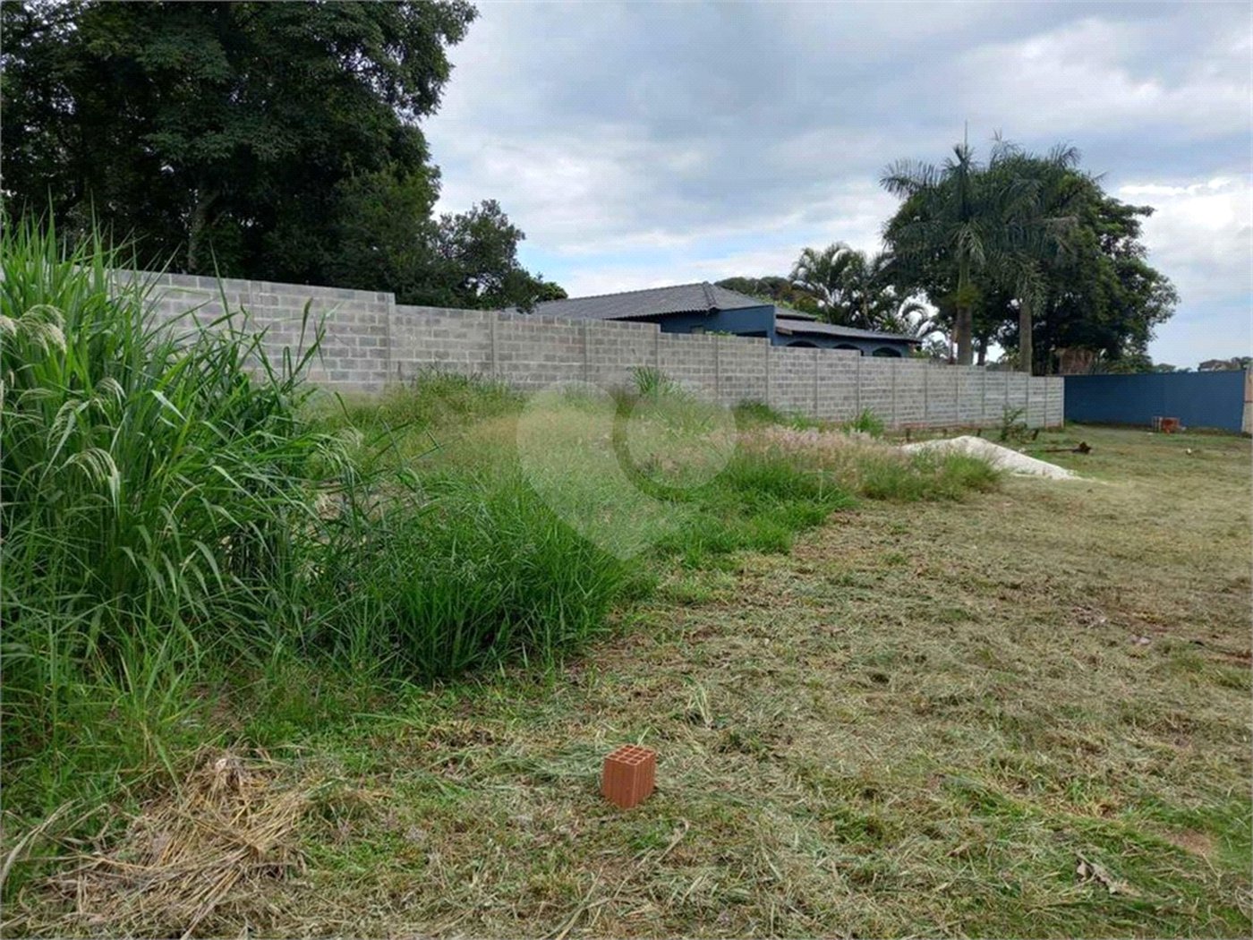 Terreno com 2.010,00 m² .