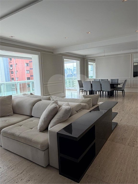 Apartamento à venda com 4 quartos, sendo 3 suítes, em Itaim Bibi, São Paulo, SP