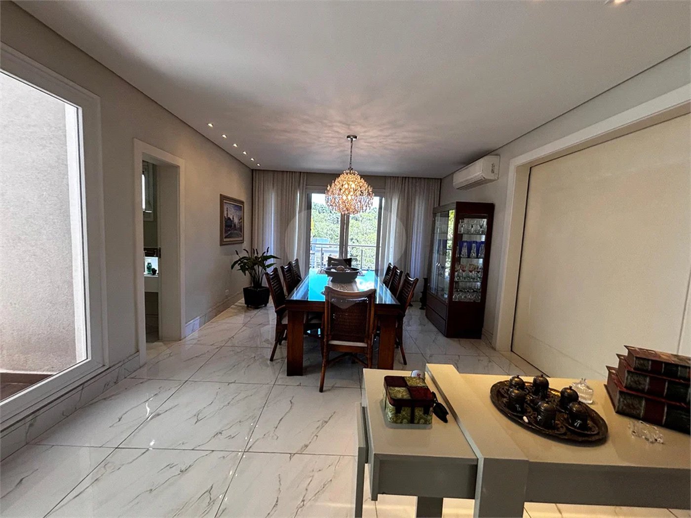 Casa à venda com 4 quartos, sendo 3 suítes, no condomínio Reserva Nova Cantareira, São Paulo - SP