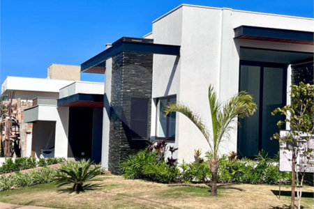 Casa à venda com 3 suítes em Residencial Village Damha III, Araraquara, SP