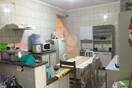 Casa à venda com 3 quartos, sendo 1 suíte, em Jardim Santa Efigênia, Salto, SP