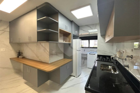 Apartamento para alugar com 3 quartos, sendo 1 suíte,  em Pinheiros, São Paulo, SP