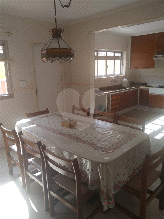 Casa à venda com 4 quartos, sendo 1 suíte,  em Vila Gustavo, São Paulo, SP