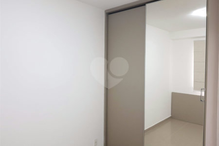 Flat à venda com 2 quartos, sendo 1 suíte, no Centro, São Bernardo do Campo, SP