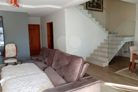 Casa à venda com 4 quartos, sendo 1 suíte, no condomínio Monte Líbano, Rio de Janeiro - RJ