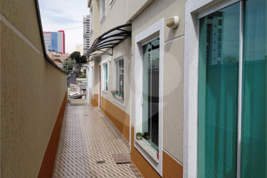 Casa à venda com 2 suítes no condomínio Residencial Guilhen, São Paulo - SP