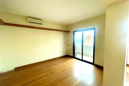 Apartamento à venda ou para alugar com 3 quartos, sendo 1 suíte, em Itaim Bibi, São Paulo, SP