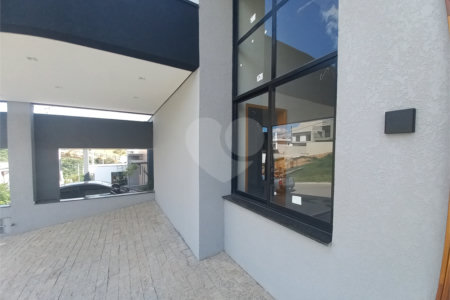 Casa à venda com 3 quartos, sendo 1 suíte, no condomínio Horto Florestal Villagio, Sorocaba - SP