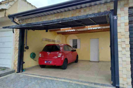 Casa à venda com 3 quartos, sendo 1 suíte,  em Vila Rei, Mogi das Cruzes, SP