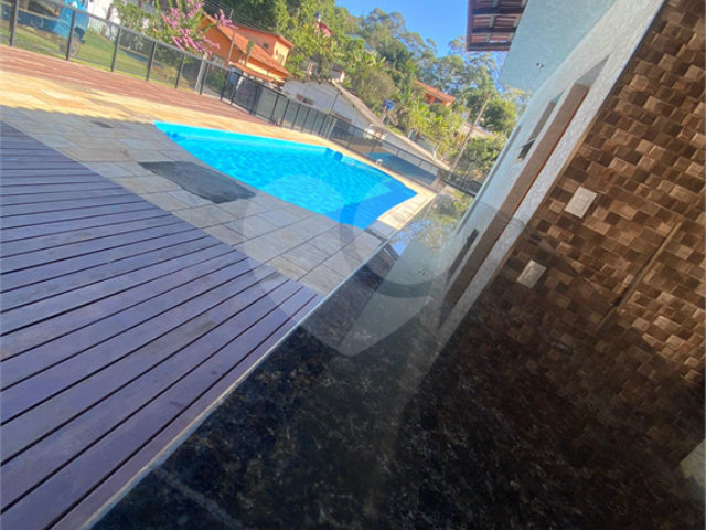 Casa à venda com 4 quartos, sendo 1 suíte, no condomínio Residencial Ypeville, Mairiporã - SP