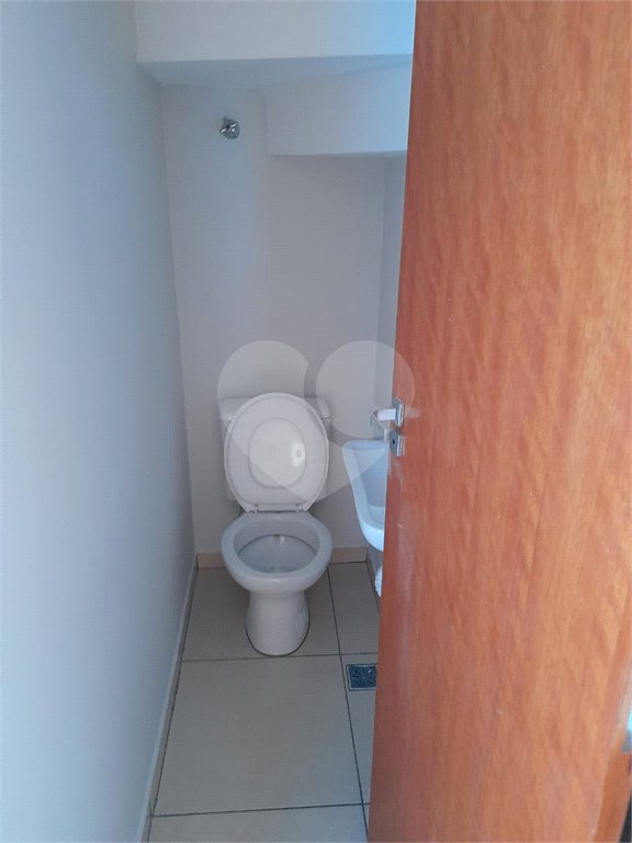 Sobrado à venda com 2 suítes em Jardim Nely, Indaiatuba, SP